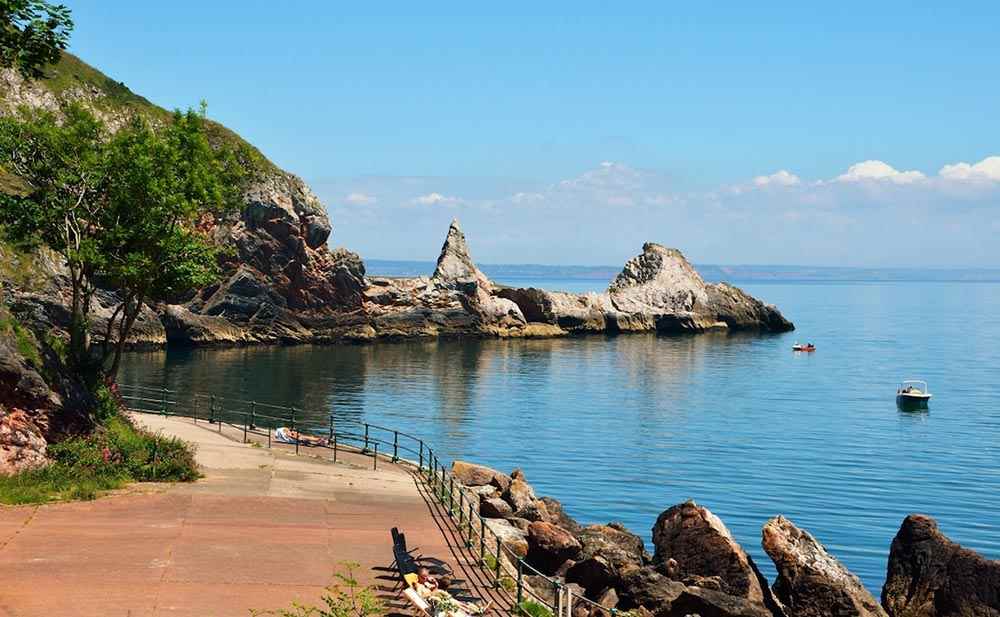 Coach holidays to Devon